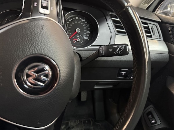 Used Volkswagen Passat 2015 for sale - 76315700: Photo 28