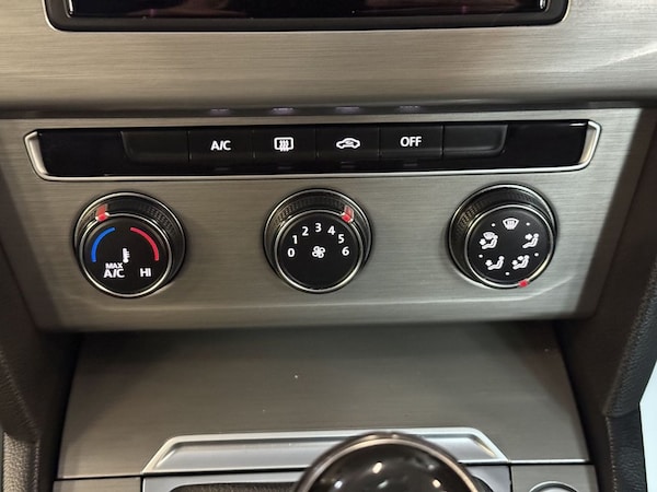 Used Volkswagen Passat 2015 for sale - 76315700: Photo 35
