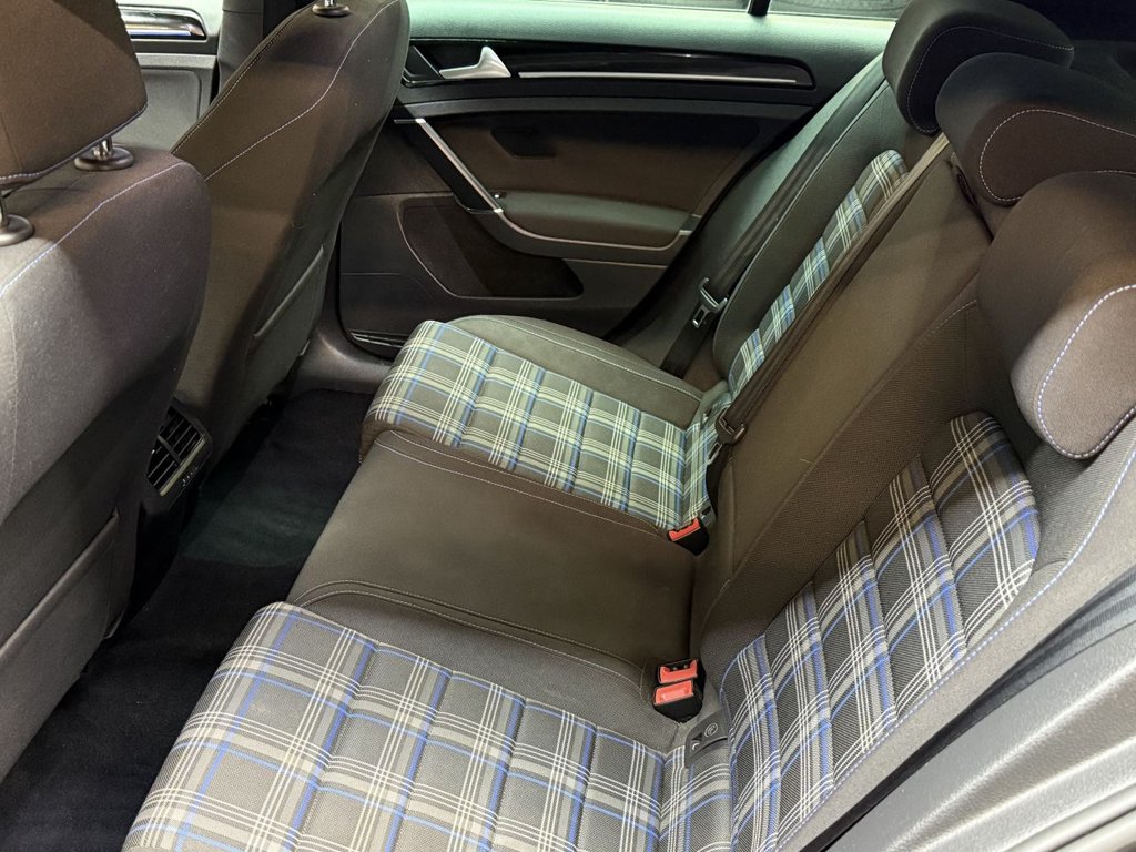 Used Volkswagen Golf 2016 for sale - 76910080: Photo 22