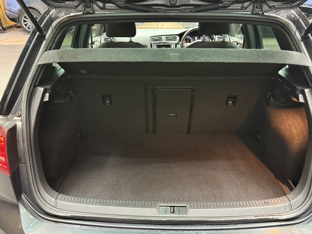 Used Volkswagen Golf 2016 for sale - 76910080: Photo 24