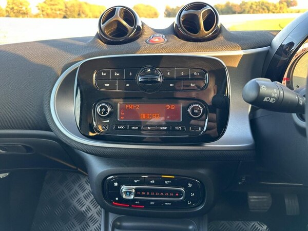 Used smart fortwo 2016 for sale - 76257586: Photo 24