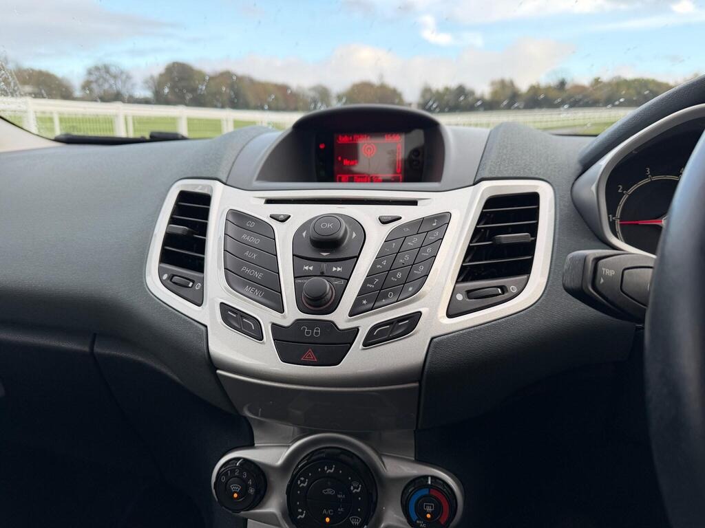 Used Ford Fiesta 2011 for sale - 76454797: Photo 18