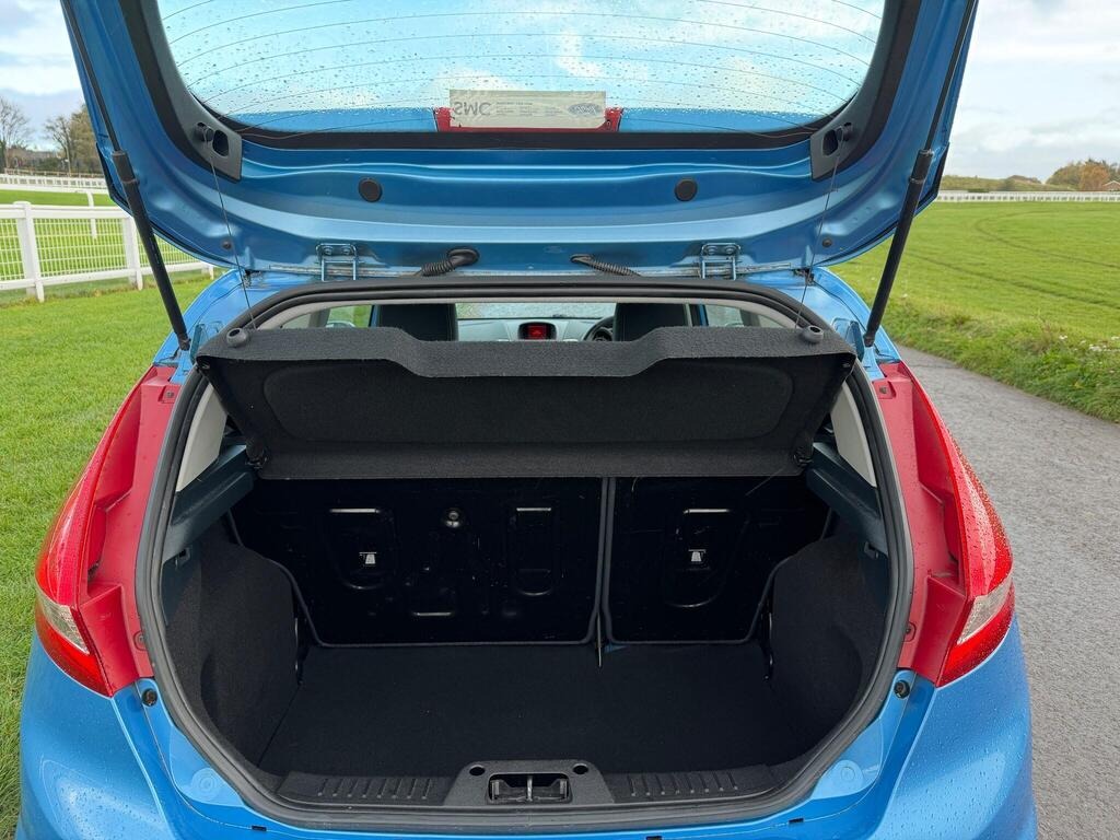 Used Ford Fiesta 2011 for sale - 76454797: Photo 21