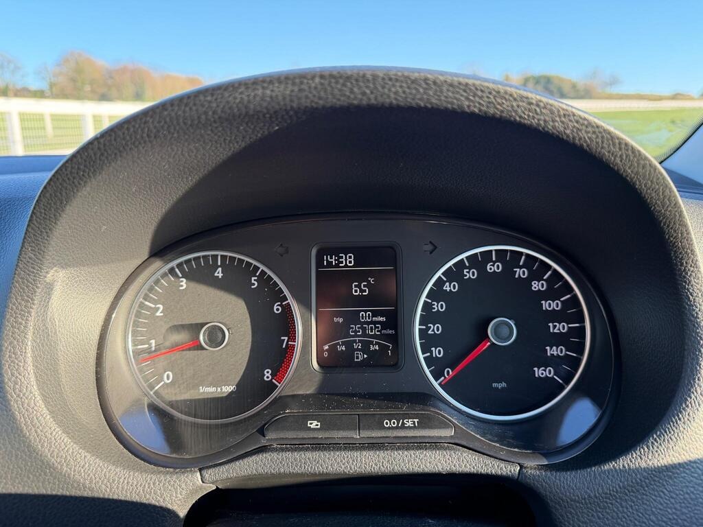 Used Volkswagen Polo 2010 for sale - 76662880: Photo 23