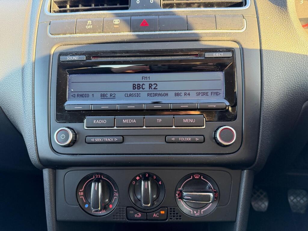 Used Volkswagen Polo 2010 for sale - 76662880: Photo 24