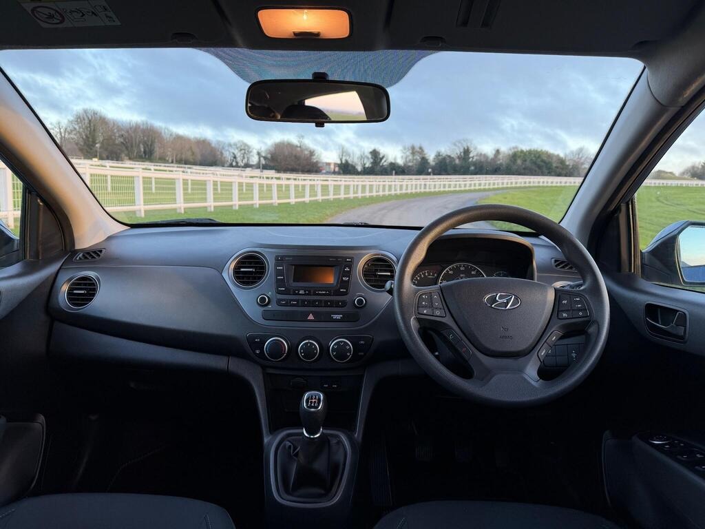 Used Hyundai i10 2017 for sale - 77221073: Photo 25