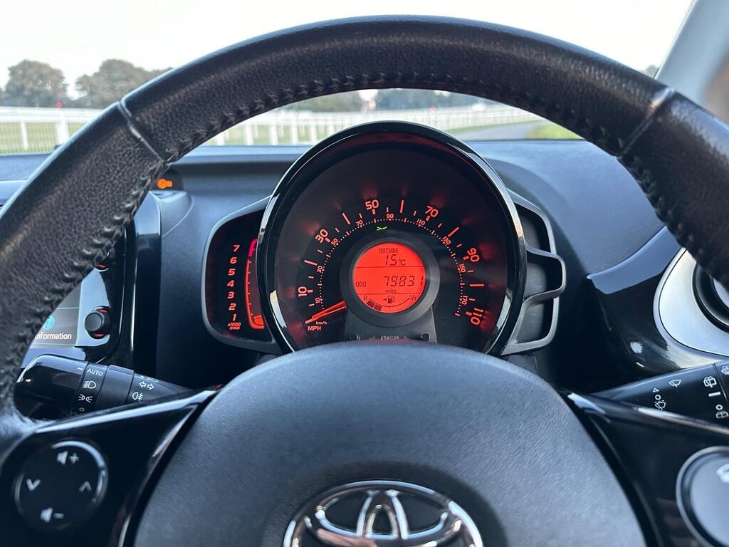 Used Toyota AYGO 2015 for sale - 76187298: Photo 18
