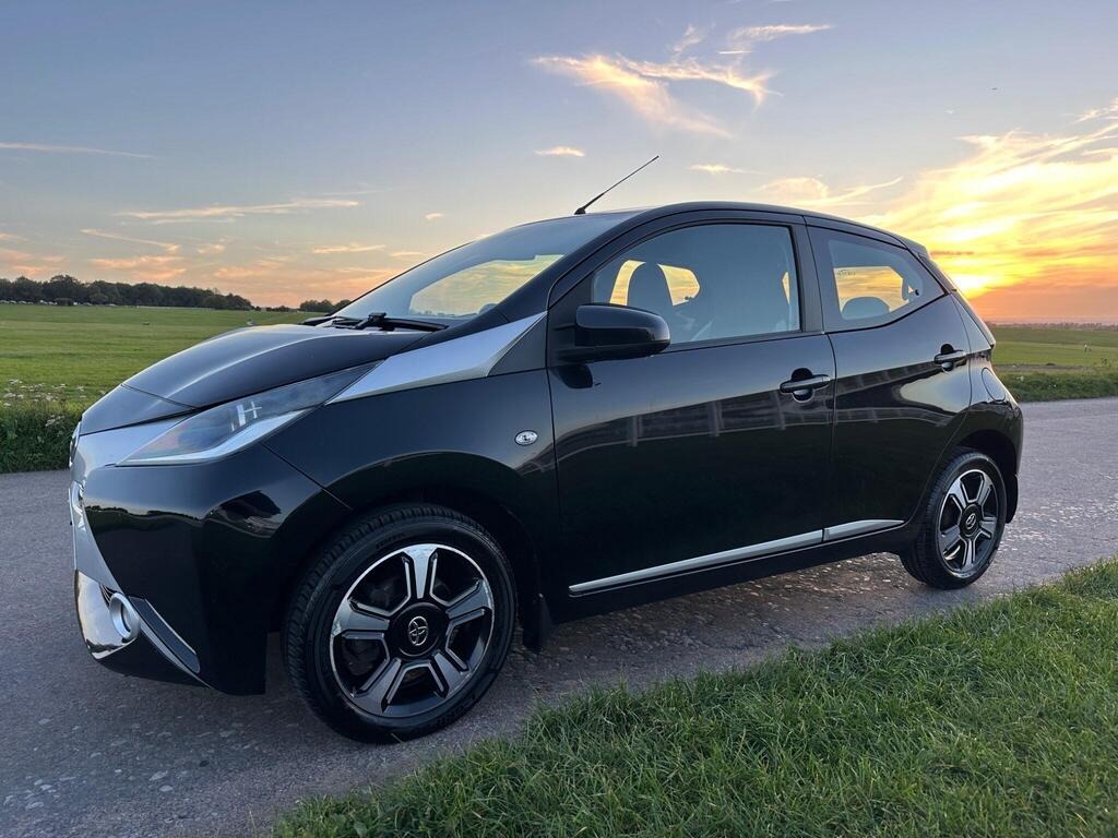 Used Toyota AYGO 2015 for sale - 76187298: Photo 2