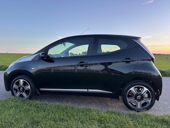 Used Toyota AYGO 2015 for sale - 76187298: Photo 4