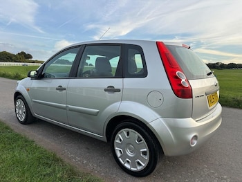 Used Ford Fiesta 2007 for sale - 76171604: Photo 4