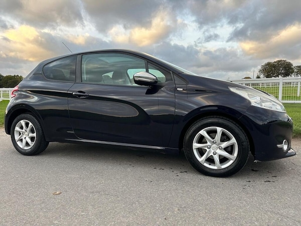 Used Peugeot 208 2014 for sale - 76185913: Photo 10