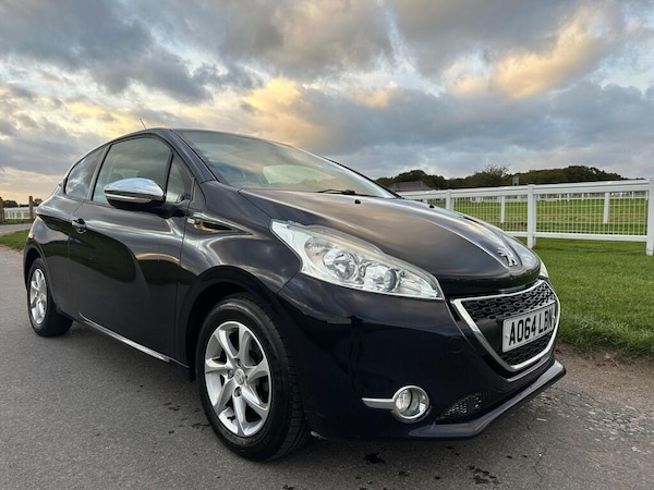 Used Peugeot 208 2014 for sale - 76185913: Photo 11
