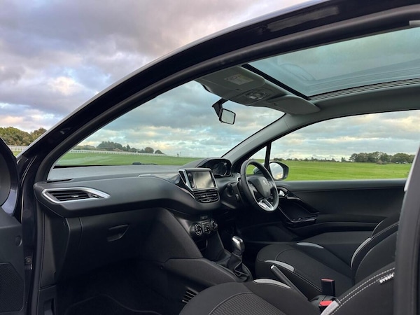 Used Peugeot 208 2014 for sale - 76185913: Photo 13