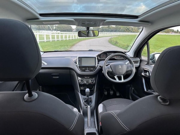 Used Peugeot 208 2014 for sale - 76185913: Photo 14