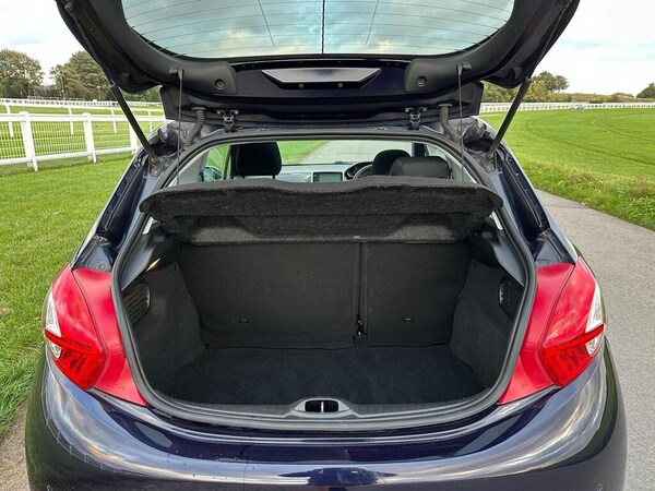 Used Peugeot 208 2014 for sale - 76185913: Photo 23