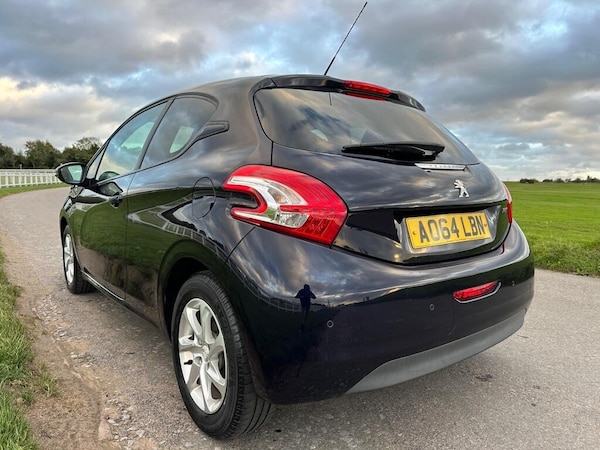 Used Peugeot 208 2014 for sale - 76185913: Photo 5