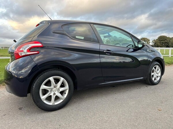 Used Peugeot 208 2014 for sale - 76185913: Photo 8