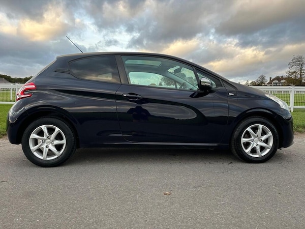 Used Peugeot 208 2014 for sale - 76185913: Photo 9