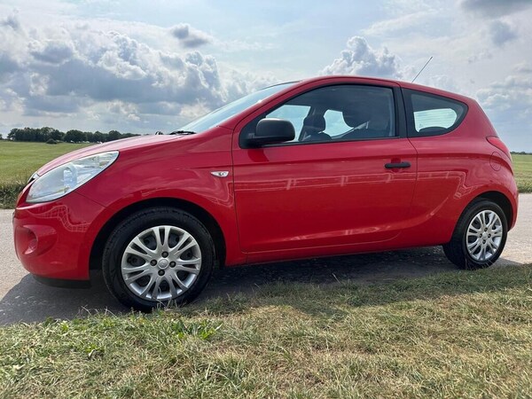 Used Hyundai i20 2010 for sale - 75680021: Photo 2