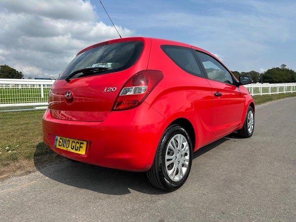 Used Hyundai i20 2010 for sale - 75680021: Photo 9