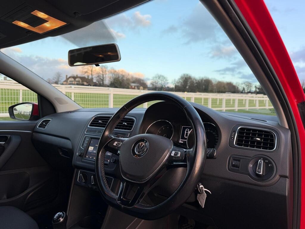 Used Volkswagen Polo 2014 for sale - 76940510: Photo 24