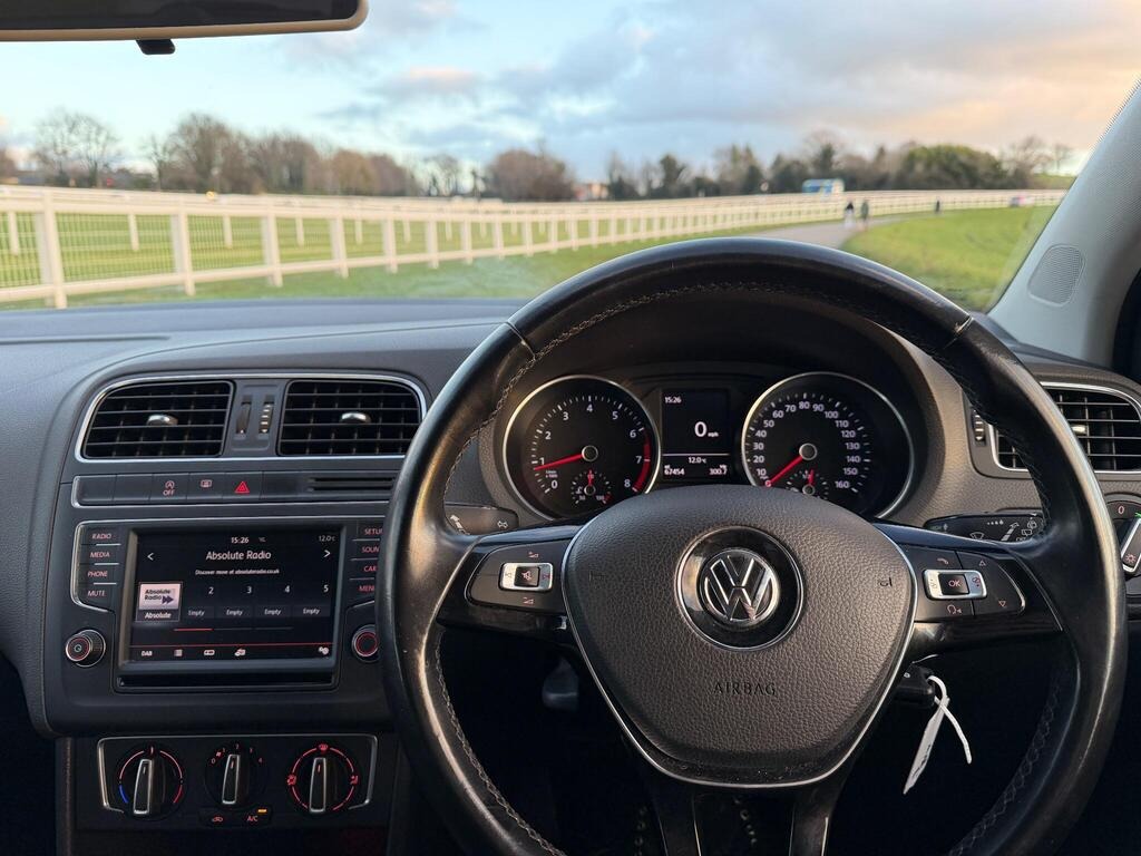 Used Volkswagen Polo 2014 for sale - 76940510: Photo 26