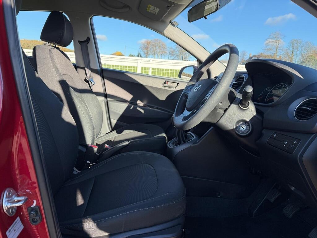 Used Hyundai i10 2018 for sale - 76864080: Photo 21