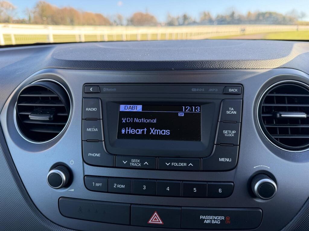 Used Hyundai i10 2018 for sale - 76864080: Photo 28