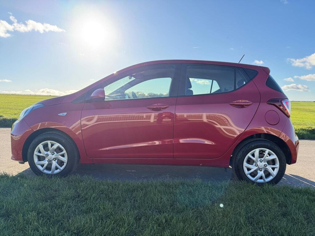 Used Hyundai i10 2018 for sale - 76864080: Photo 5