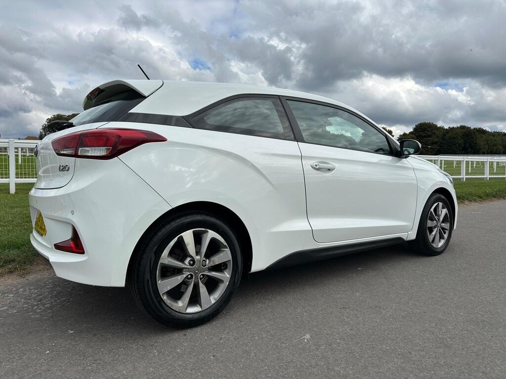 Used Hyundai i20 2015 for sale - 76171350: Photo 8