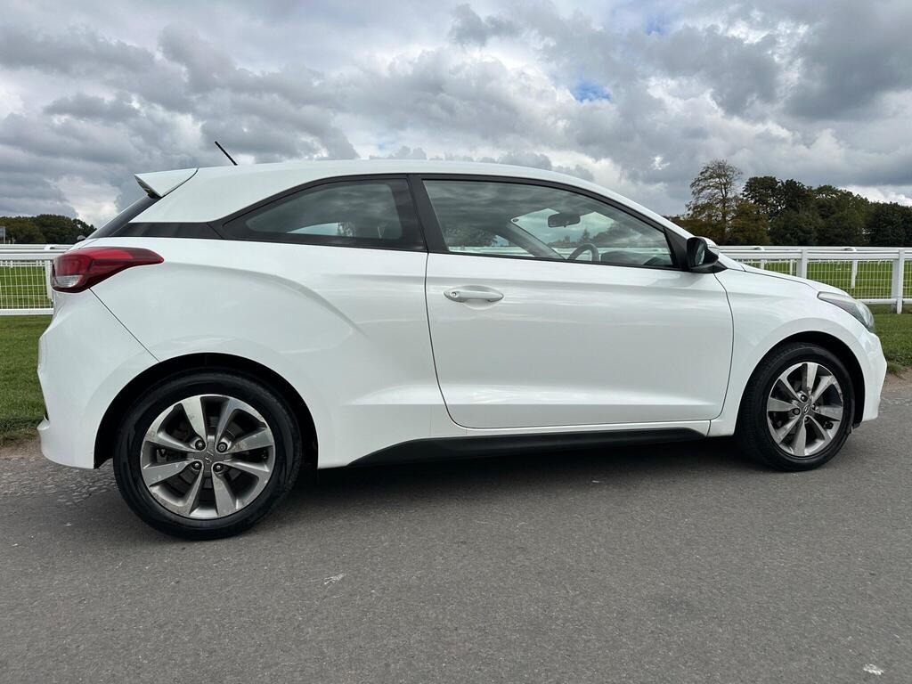 Used Hyundai i20 2015 for sale - 76171350: Photo 9