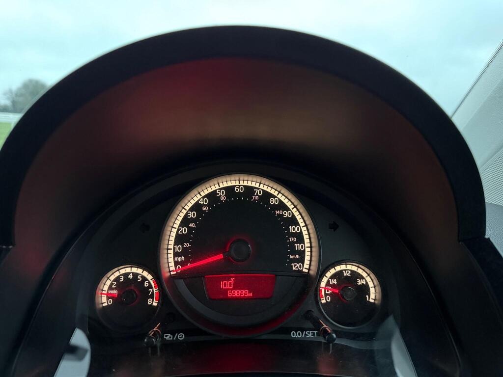 Used Volkswagen up! 2015 for sale - 77221059: Photo 31