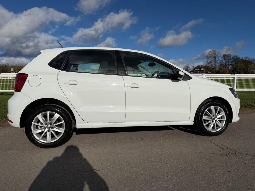 Used Volkswagen Polo 2015 for sale - 76471319: Photo 10