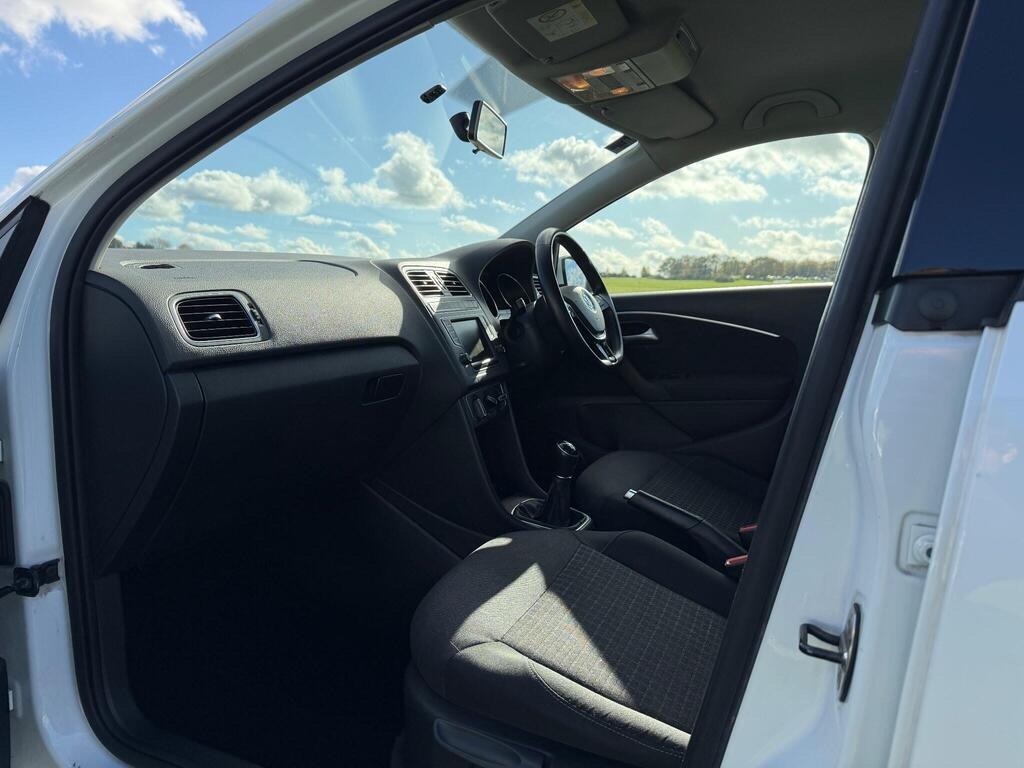 Used Volkswagen Polo 2015 for sale - 76471319: Photo 16