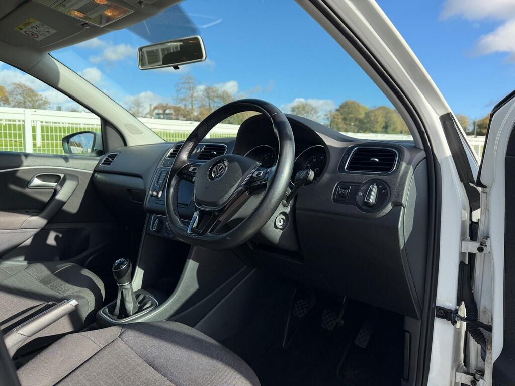 Used Volkswagen Polo 2015 for sale - 76471319: Photo 18