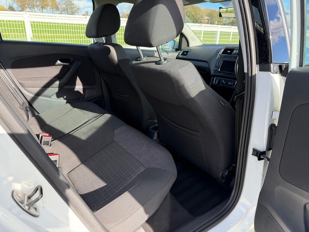 Used Volkswagen Polo 2015 for sale - 76471319: Photo 24