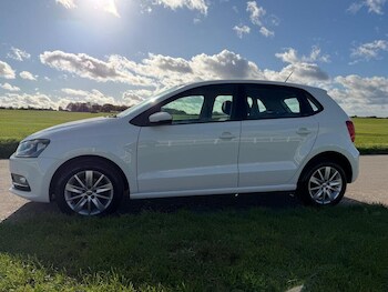 Used Volkswagen Polo 2015 for sale - 76471319: Photo