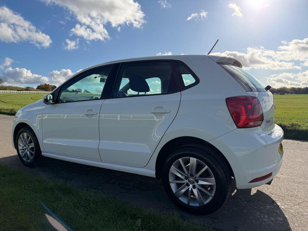 Used Volkswagen Polo 2015 for sale - 76471319: Photo 5