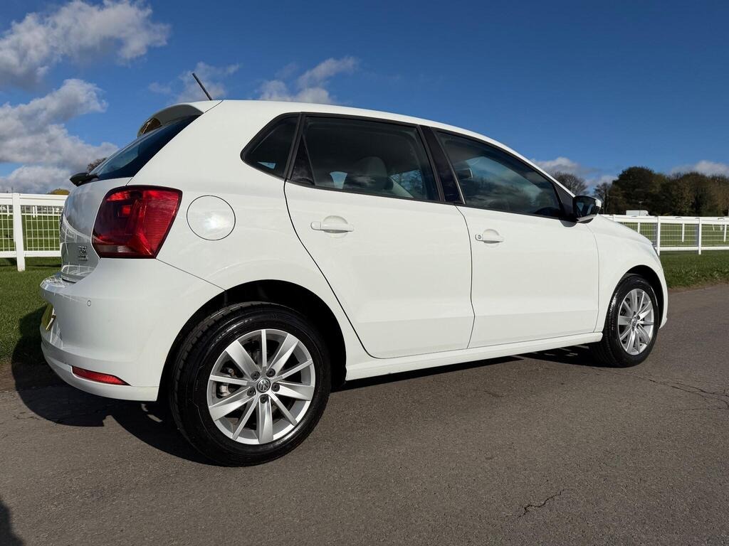 Used Volkswagen Polo 2015 for sale - 76471319: Photo 9