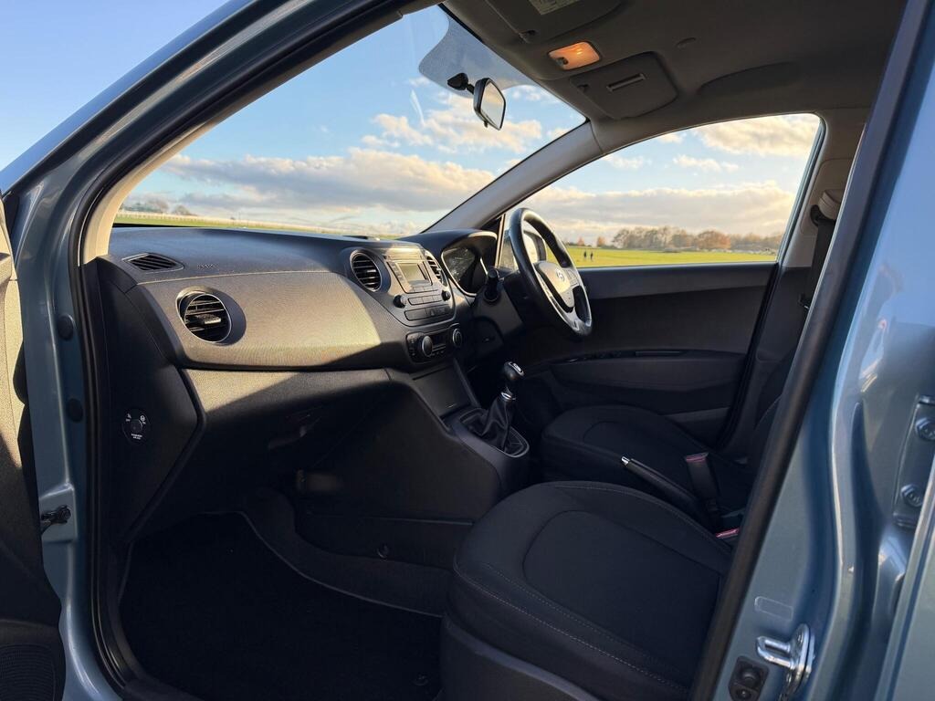 Used Hyundai i10 2017 for sale - 76960259: Photo 16