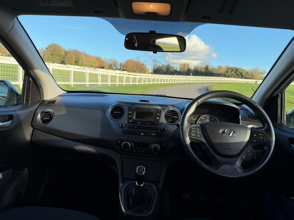 Used Hyundai i10 2017 for sale - 76960259: Photo 18