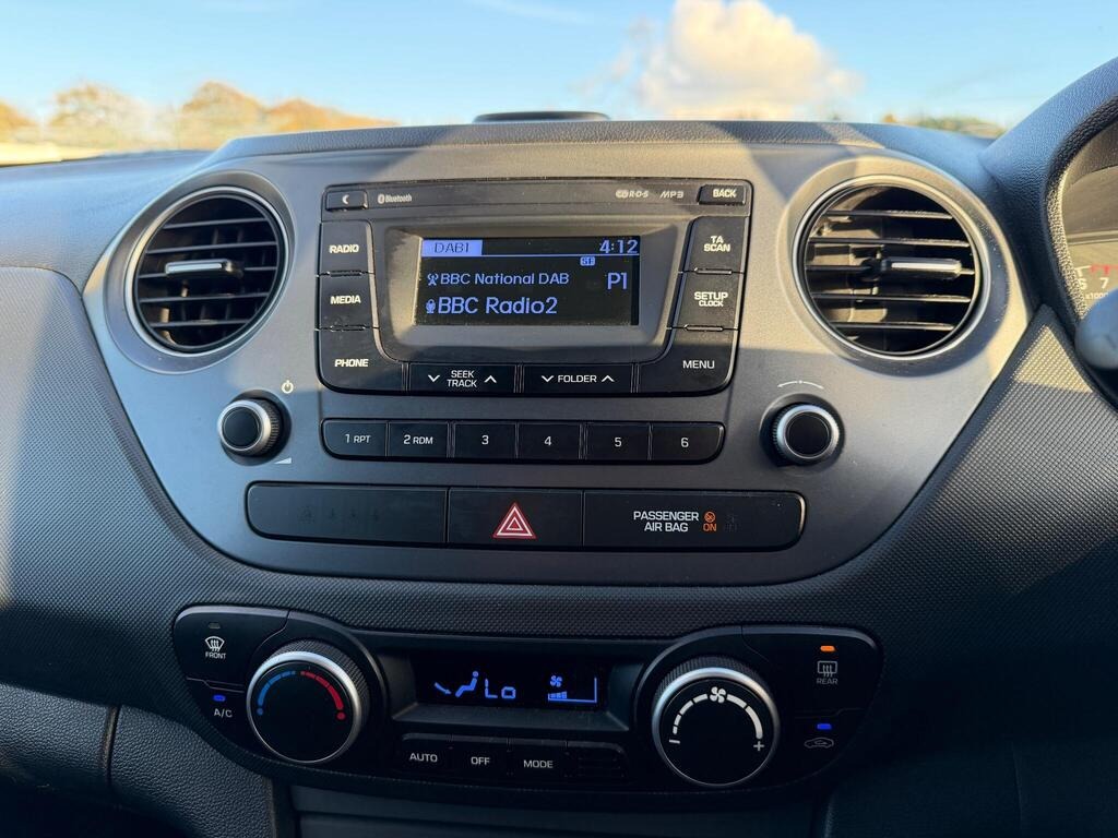 Used Hyundai i10 2017 for sale - 76960259: Photo 21