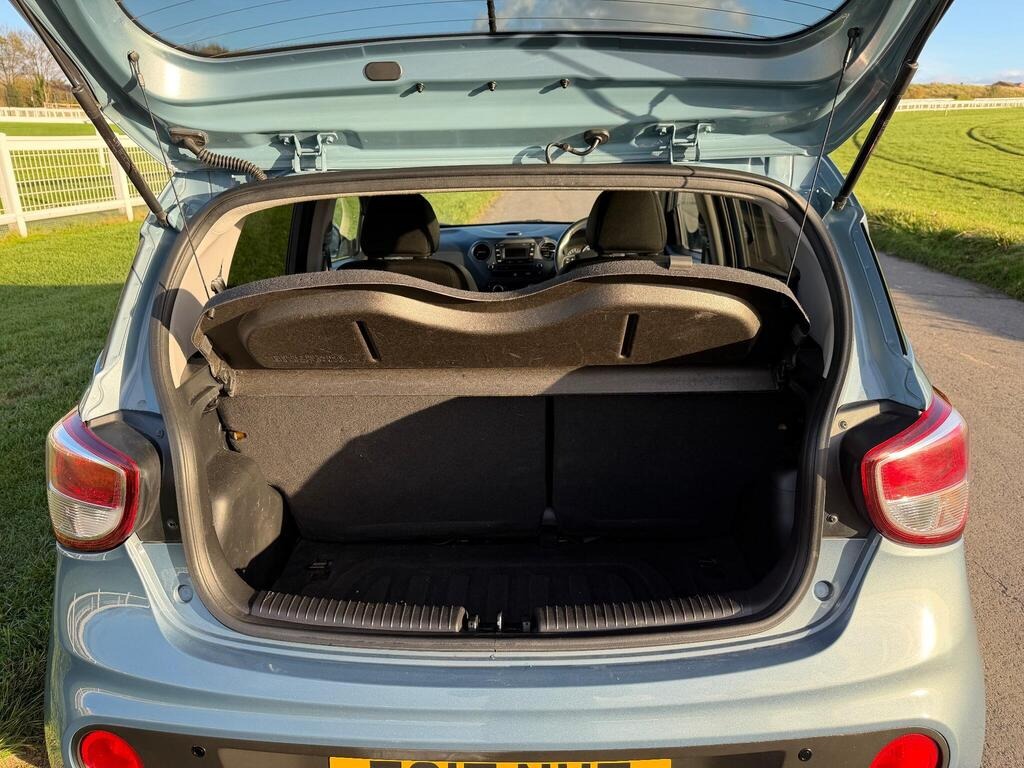 Used Hyundai i10 2017 for sale - 76960259: Photo 24