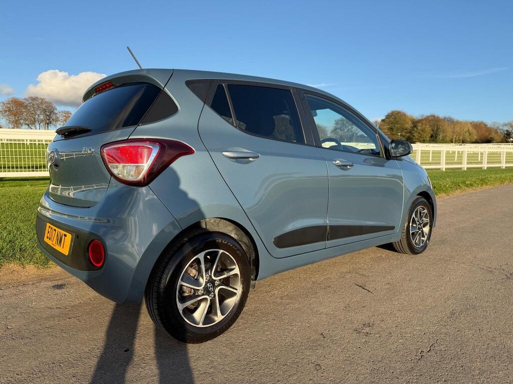 Used Hyundai i10 2017 for sale - 76960259: Photo 9