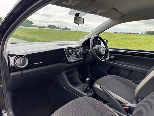 Used Volkswagen up! 2015 for sale - 75680308: Photo 14