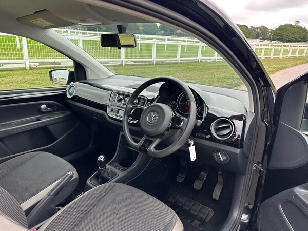 Used Volkswagen up! 2015 for sale - 75680308: Photo 16