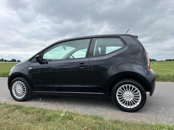 Used Volkswagen up! 2015 for sale - 75680308: Photo 4