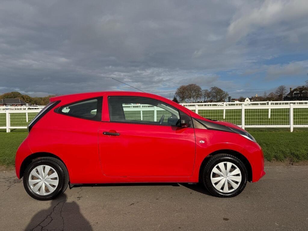 Used Toyota AYGO 2015 for sale - 76663335: Photo 9