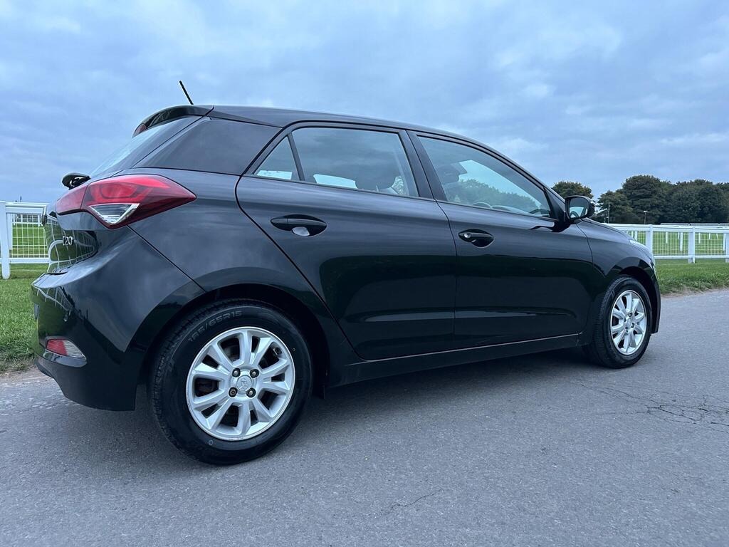 Used Hyundai i20 2016 for sale - 76171342: Photo 10