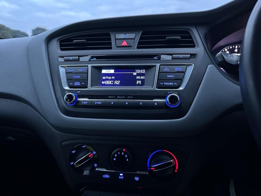 Used Hyundai i20 2016 for sale - 76171342: Photo 21